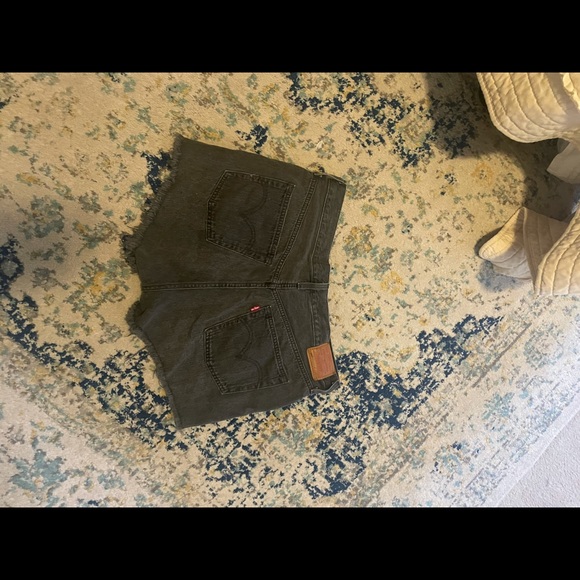 Levi’s 501 shorts in black - Picture 3 of 5